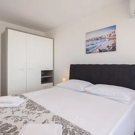 Adoria Apartamento *